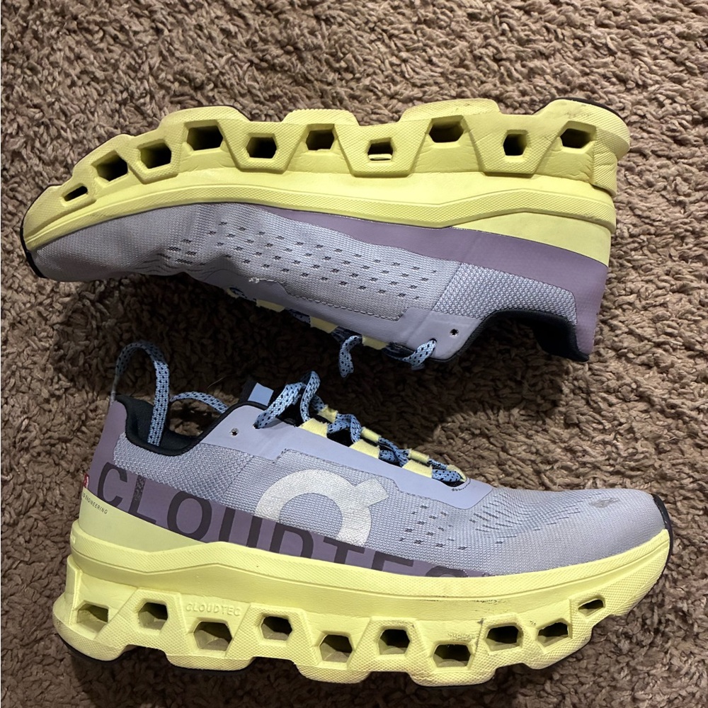 On Running Women's Athletic Shoes in Light Gray and Yellow - Picture 8 of 10